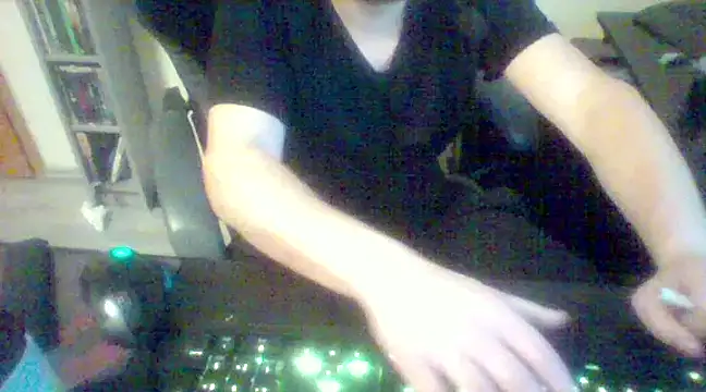 Snapshot of Stiiier1992 chatting on 12.04.24 Stiiier1992 online show from 12.04.24