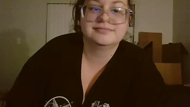 HoneyBear19 online show from 12.08.24