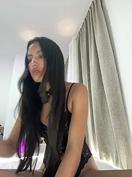  AmberSmithh online show from 12.16.24