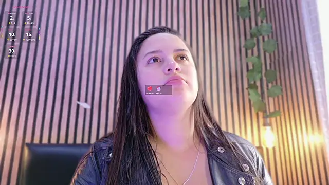 Snapshot of Victoria_Ponce1 chatting on 10.25.25 Victoria Ponce1 online show from 10.25.25