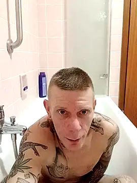 Snapshot of Tattooguy_86 chatting on 11.15.25 Tattooguy 86 online show from 11.15.25