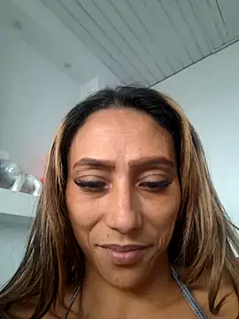 Snapshot of salome_drasin chatting on 10.23.25 salome drasin online show from 10.23.25