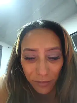 Snapshot of salome_drasin chatting on 11.23.25 salome drasin online show from 11.23.25