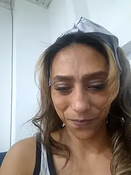 Snapshot of salome_drasin chatting on 11.25.25 salome drasin online show from 11.25.25