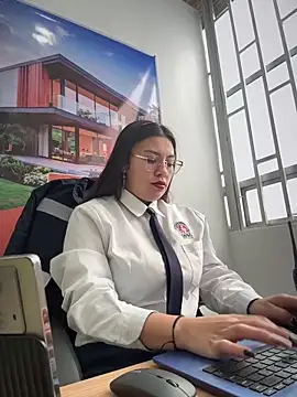 LIZ-06  online show from 10.29.25