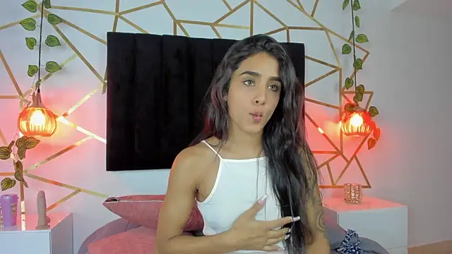 Snapshot of Ambeer_Rousess chatting on 03.22.25 Ambeer Rousess online show from 03.22.25