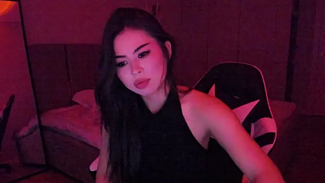 Snapshot of may_mia chatting on 01.10.26 may mia online show from 01.10.26