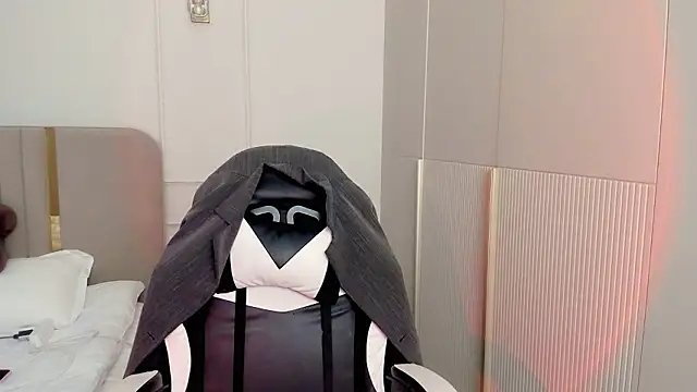 Snapshot of may_mia chatting on 02.04.26 may mia online show from 02.04.26