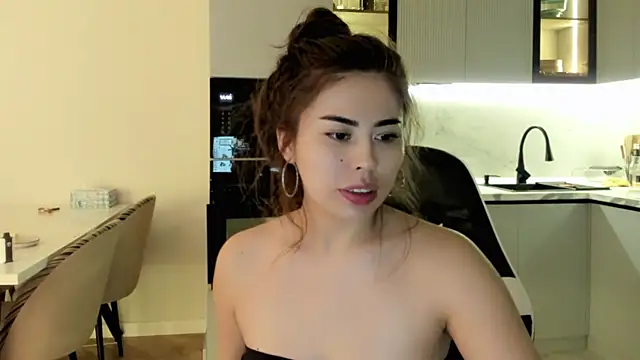 may mia online show from 07.01.26