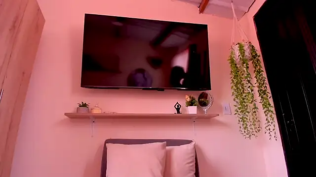 sofiaVelez01 online show from 04.28.26