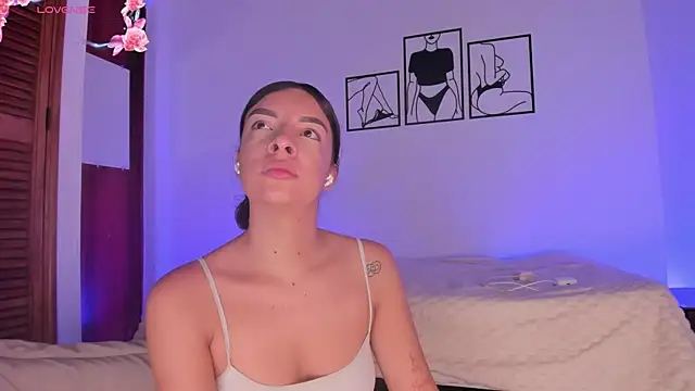 777AylinZ online show from 10.20.25