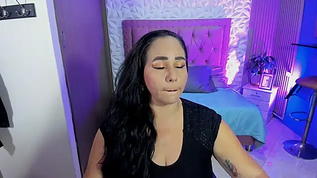 ashleylove prg online show from 10.28.25