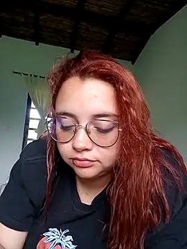 Snapshot of CURVY-HORNY chatting on 09.12.25 CURVY-HORNY online show from 09.12.25