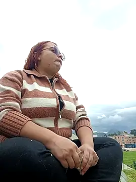 Snapshot of CURVY-HORNY chatting on 09.24.25 CURVY-HORNY online show from 09.24.25