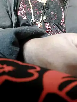 Cute-chinny online show from 01.25.25