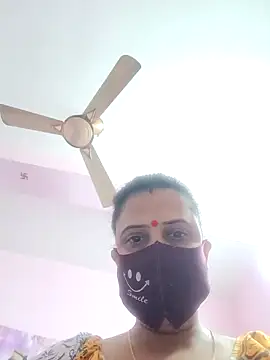 Snapshot of Cute-manisha chatting on 01.22.25 Cute-manisha online show from 01.22.25