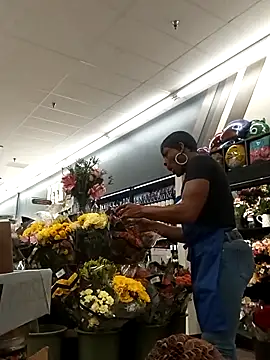 Snapshot of kobrashekyng chatting on 10.23.25 kobrashekyng online show from 10.23.25