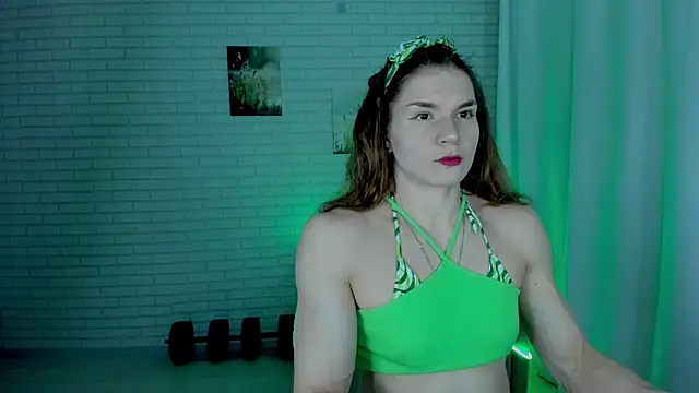 Snapshot of Lisa_Ray chatting on 12.04.25 Lisa Ray online show from 12.04.25