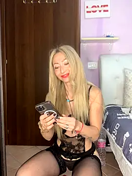 Snapshot of harleyejoker1 chatting on 10.18.25 harleyejoker1 online show from 10.18.25