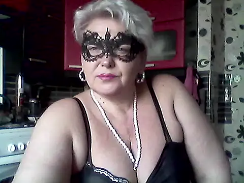 Lisa Suzie online show from 03.27.26