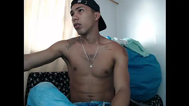 Snapshot of maximo_vega_newv chatting on 12.10.24 maximo vega newv online show from 12.10.24