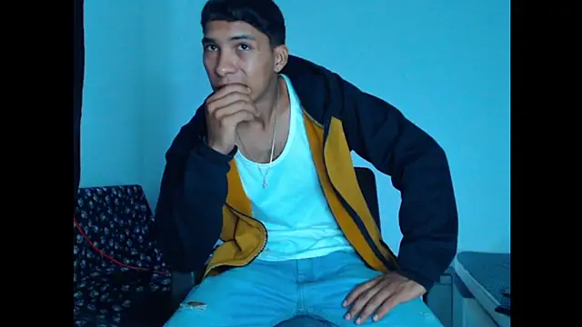 Snapshot of maximo_vega_newv chatting on 12.14.24 maximo vega newv online show from 12.14.24