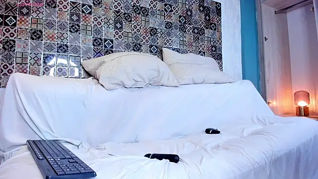 Pamela Johnsonn online show from 03.20.25