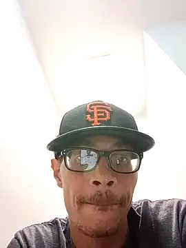 Snapshot of CirocObama69 chatting on 10.04.25 CirocObama69 online show from 10.04.25