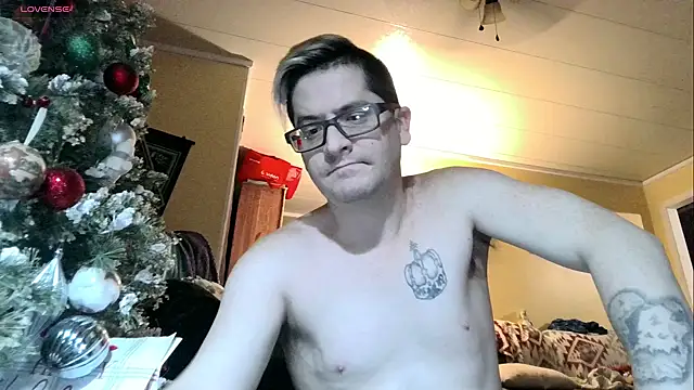 Snapshot of AryanJCole666 chatting on 12.15.24 AryanJCole666 online show from 12.15.24