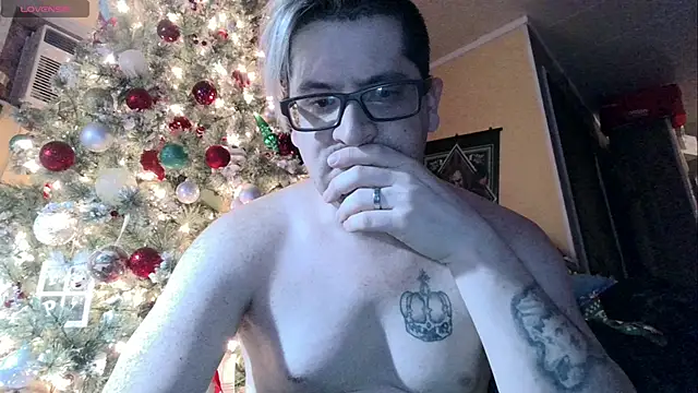 Snapshot of AryanJCole666 chatting on 12.15.24 AryanJCole666 online show from 12.15.24
