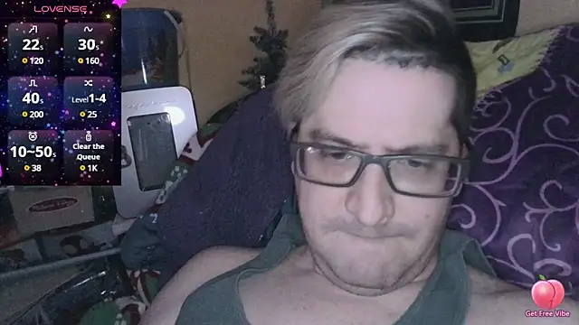 Snapshot of AryanJCole666 chatting on 12.19.24 AryanJCole666 online show from 12.19.24