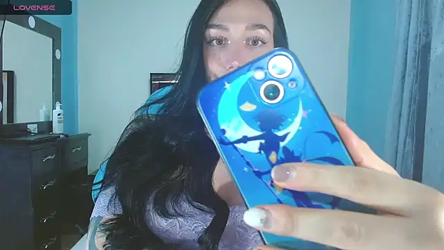 Snapshot of karla_zambrano chatting on 11.07.25 karla zambrano online show from 11.07.25