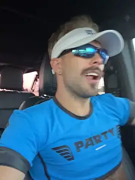 Snapshot of 69woodinson chatting on 10.08.25 69woodinson online show from 10.08.25