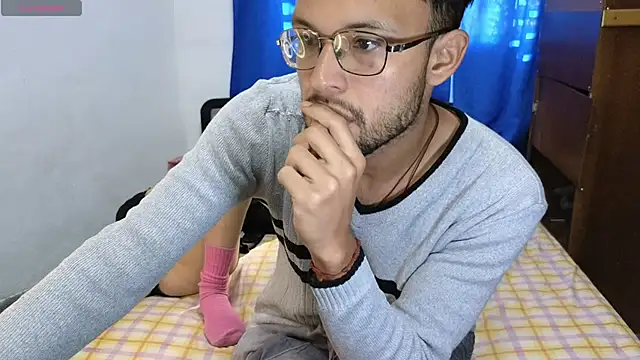 YuKinaHentaiI online show from 03.10.25