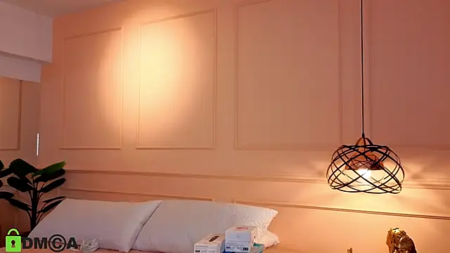 SHARONN     online show from 11.14.25