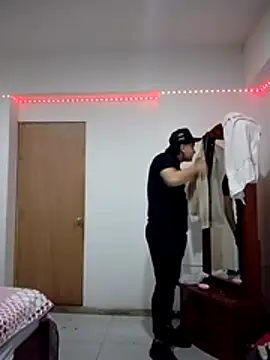 Snapshot of _MrSupremo_ chatting on 10.15.25 MrSupremo online show from 10.15.25