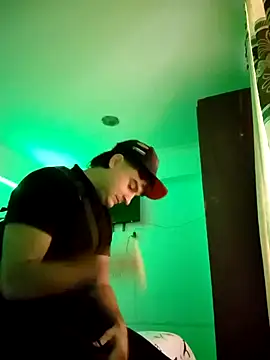 Snapshot of _MrSupremo_ chatting on 10.15.25 MrSupremo online show from 10.15.25