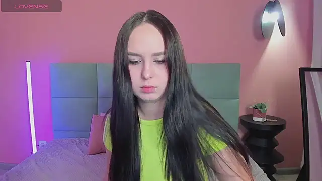 BeatriceReeves online show from 11.29.25