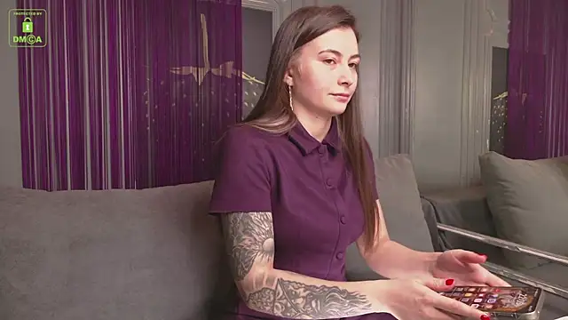 Ishtar Divine online show from 02.23.25