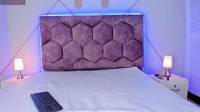 aggy castel online show from 01.23.25