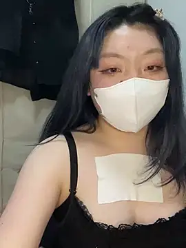 Snapshot of YUNA-yuna chatting on 01.21.25 YUNA-yuna online show from 01.21.25