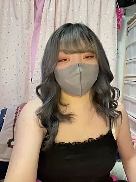 Snapshot of YUNA-yuna chatting on 02.23.25 YUNA-yuna online show from 02.23.25