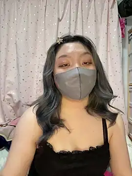 Snapshot of YUNA-yuna chatting on 02.25.25 YUNA-yuna online show from 02.25.25