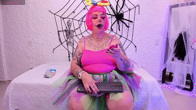 poisson ivy online show from 10.24.25