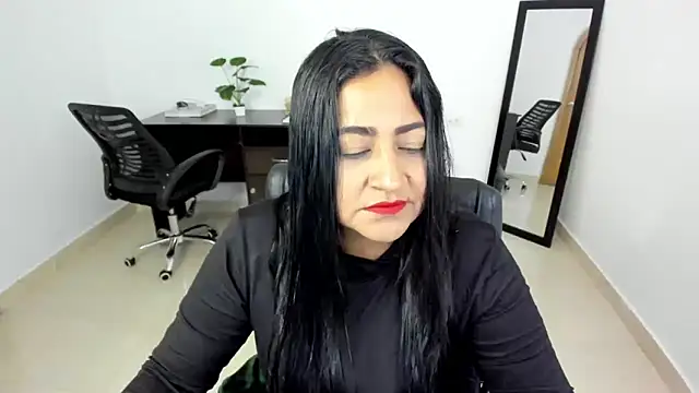 Adele Sweett online show from 02.11.25