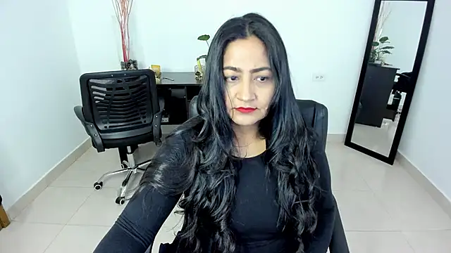 Adele Sweett online show from 03.04.25