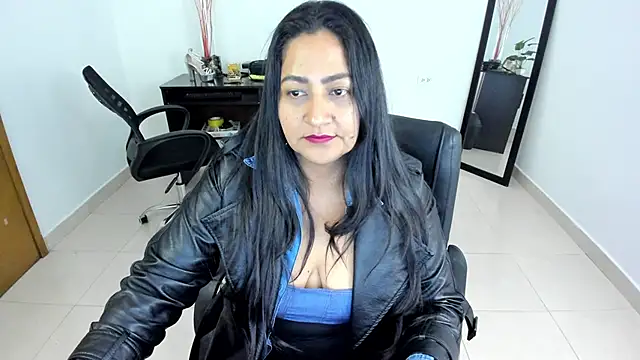 Adele Sweett online show from 03.07.25