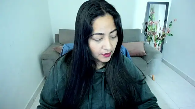 Adele Sweett online show from 11.04.25