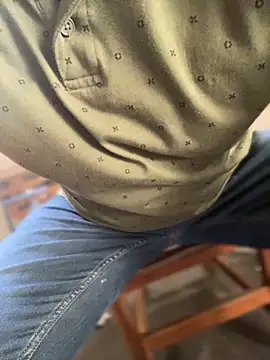 Snapshot of FrankJake99 chatting on 10.20.25 FrankJake99 online show from 10.20.25