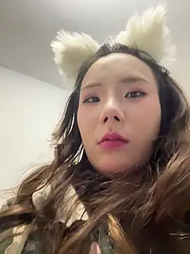 ChuChu1991 online show from 12.17.25